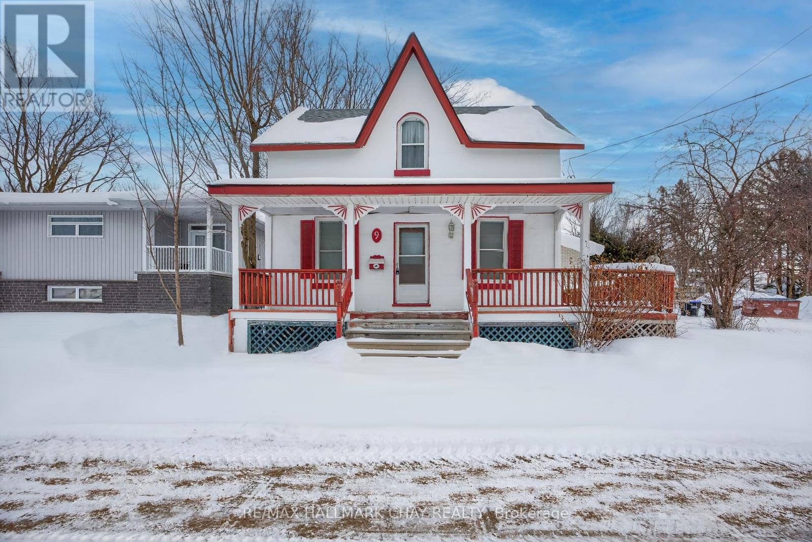 9 MARIA STREET, Springwater, Ontario