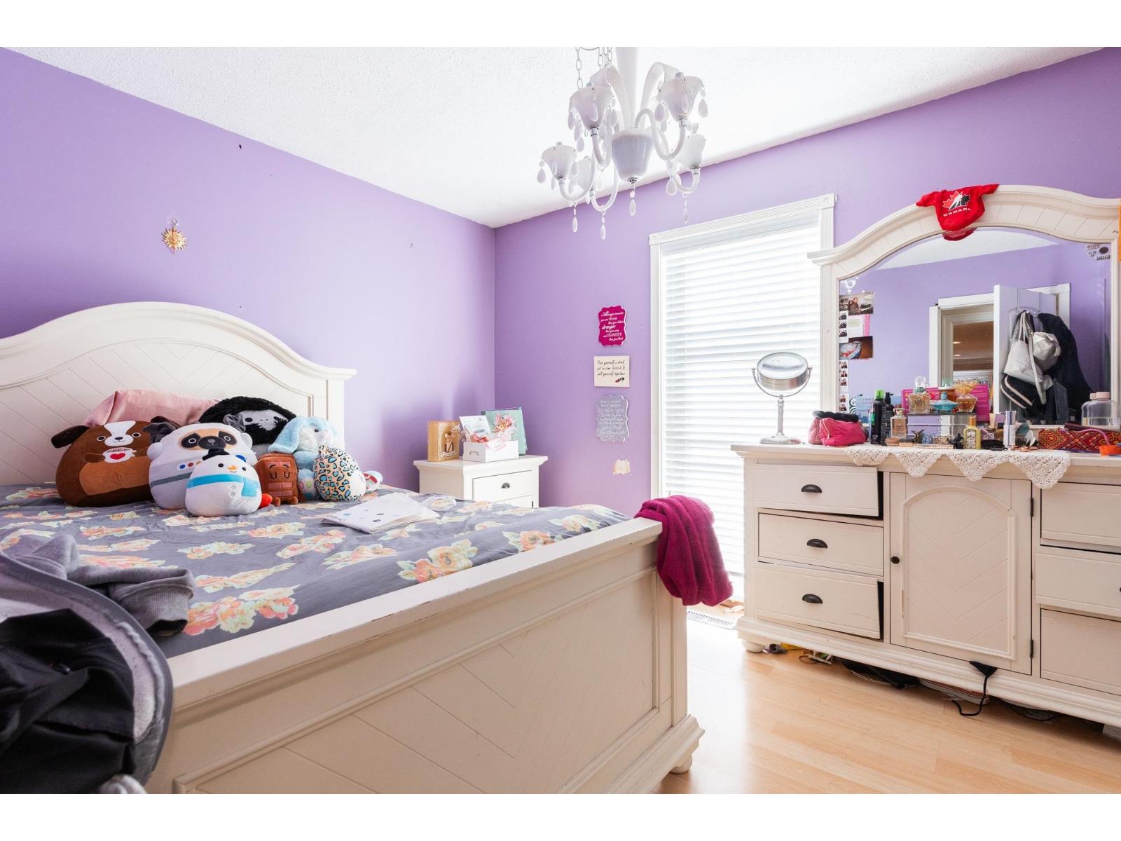 9318 Cinnamon Drive, Surrey, British Columbia  V3V 1V2 - Photo 12 - R3089097