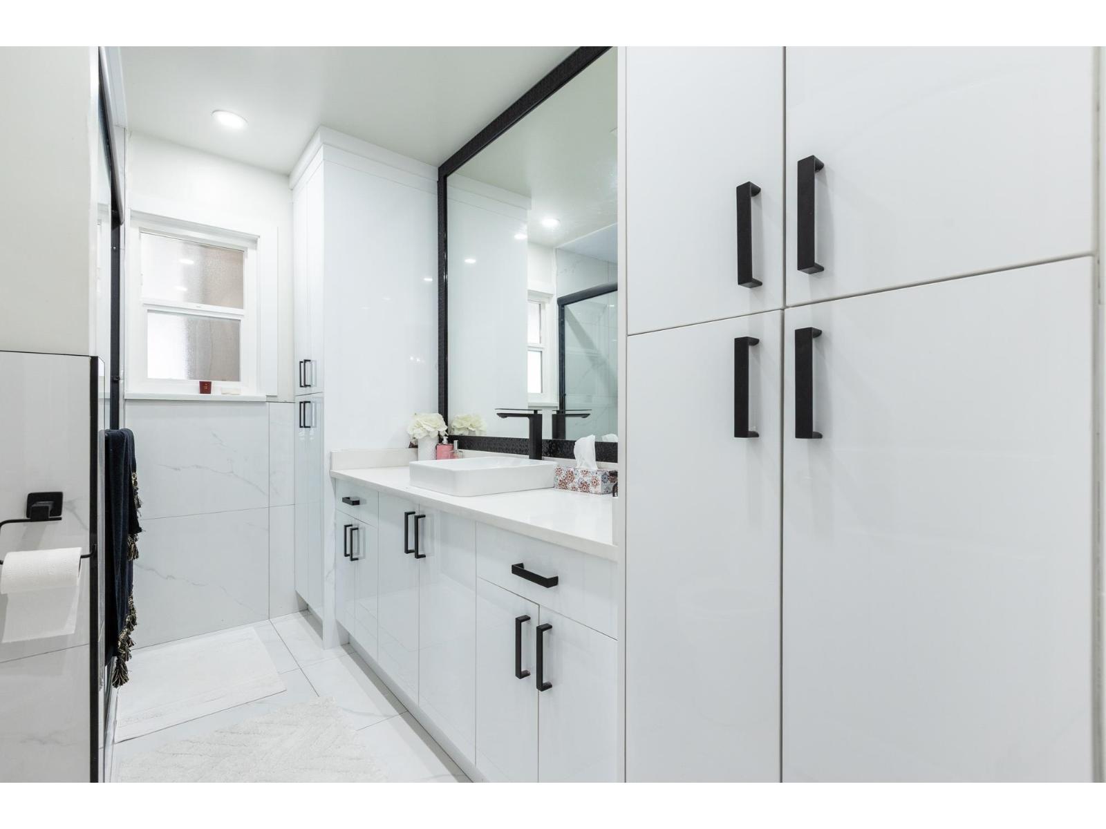 9318 Cinnamon Drive, Surrey, British Columbia  V3V 1V2 - Photo 13 - R3089097