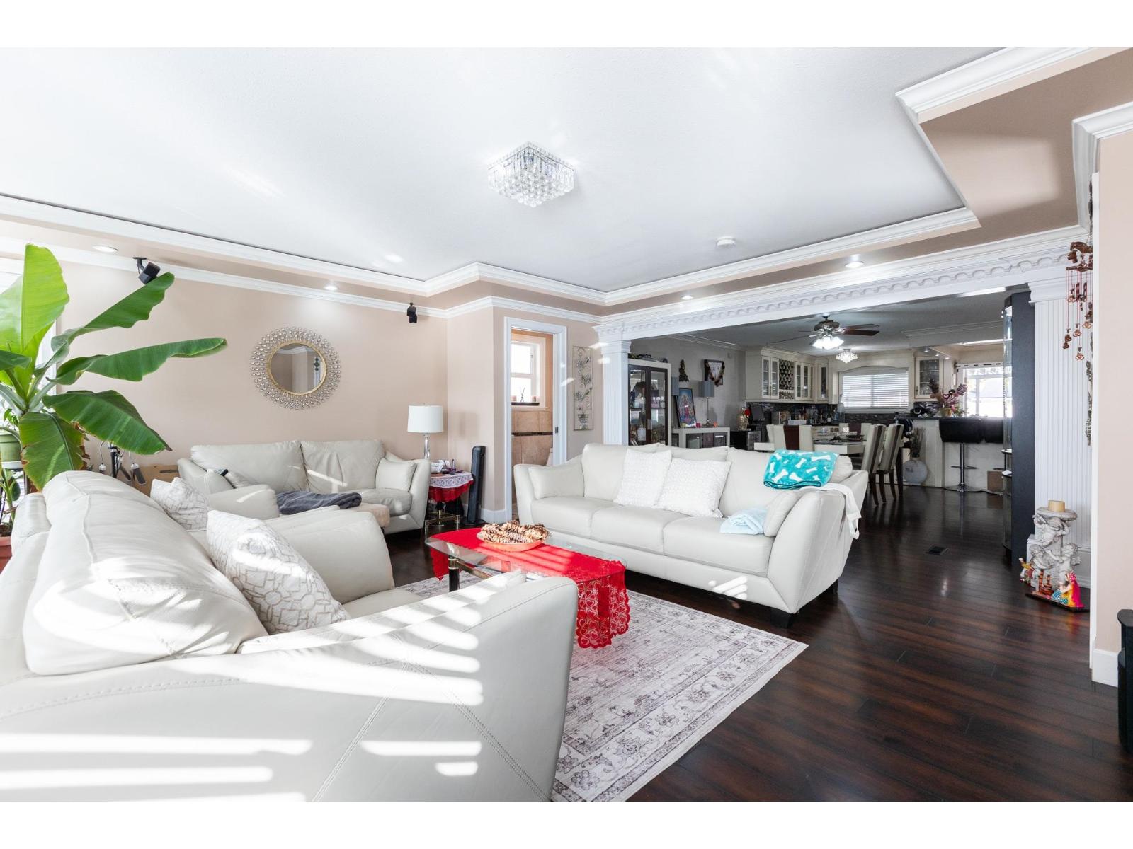 9318 Cinnamon Drive, Surrey, British Columbia  V3V 1V2 - Photo 4 - R3089097