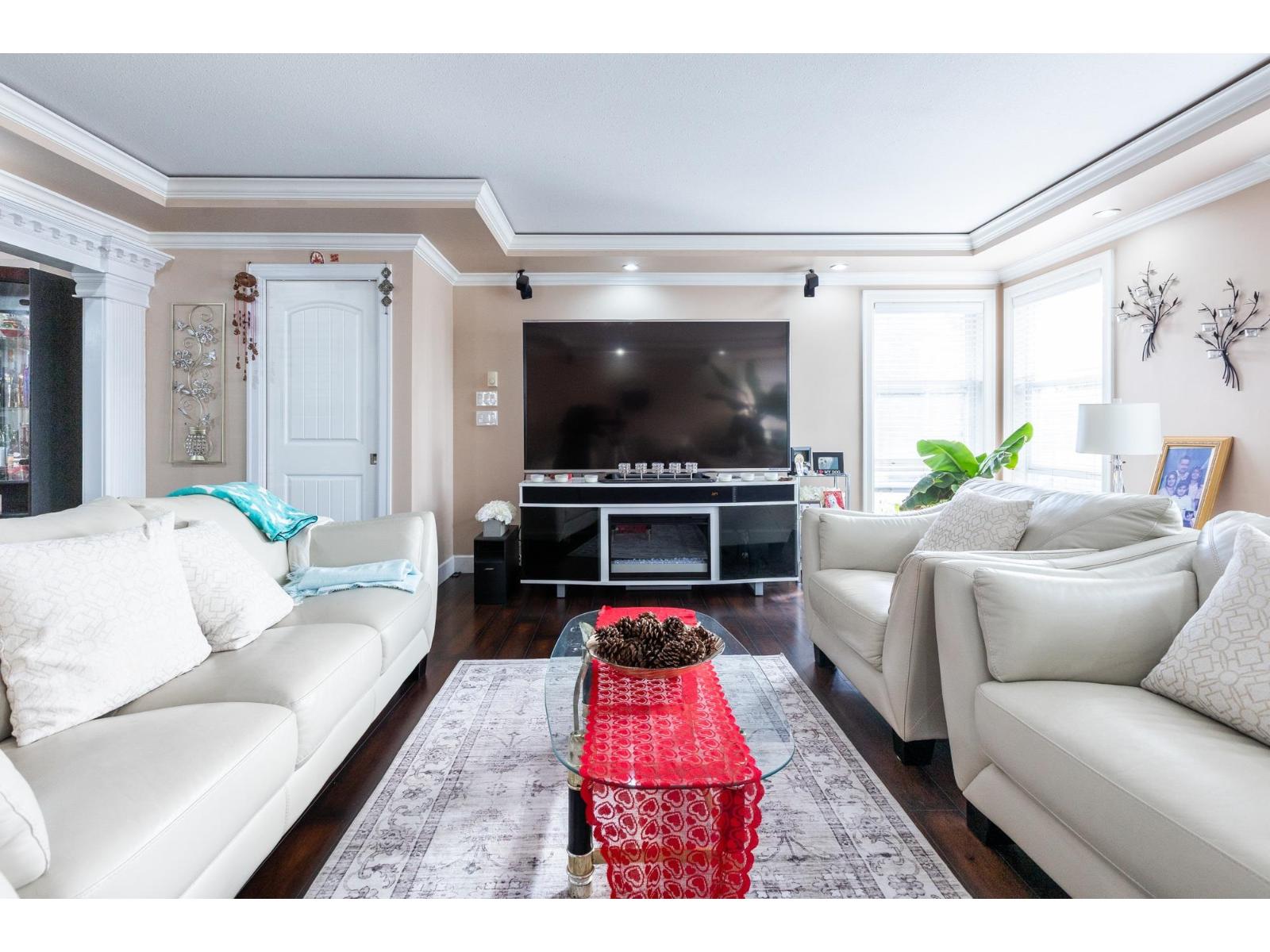 9318 Cinnamon Drive, Surrey, British Columbia  V3V 1V2 - Photo 5 - R3089097