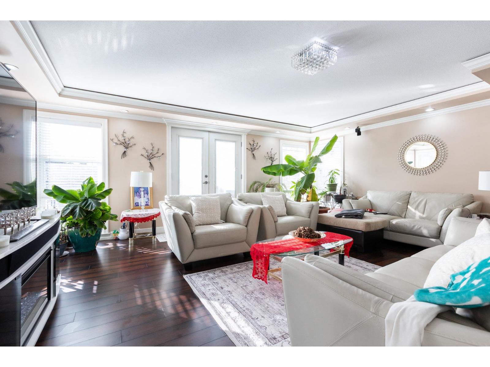 9318 Cinnamon Drive, Surrey, British Columbia  V3V 1V2 - Photo 6 - R3089097