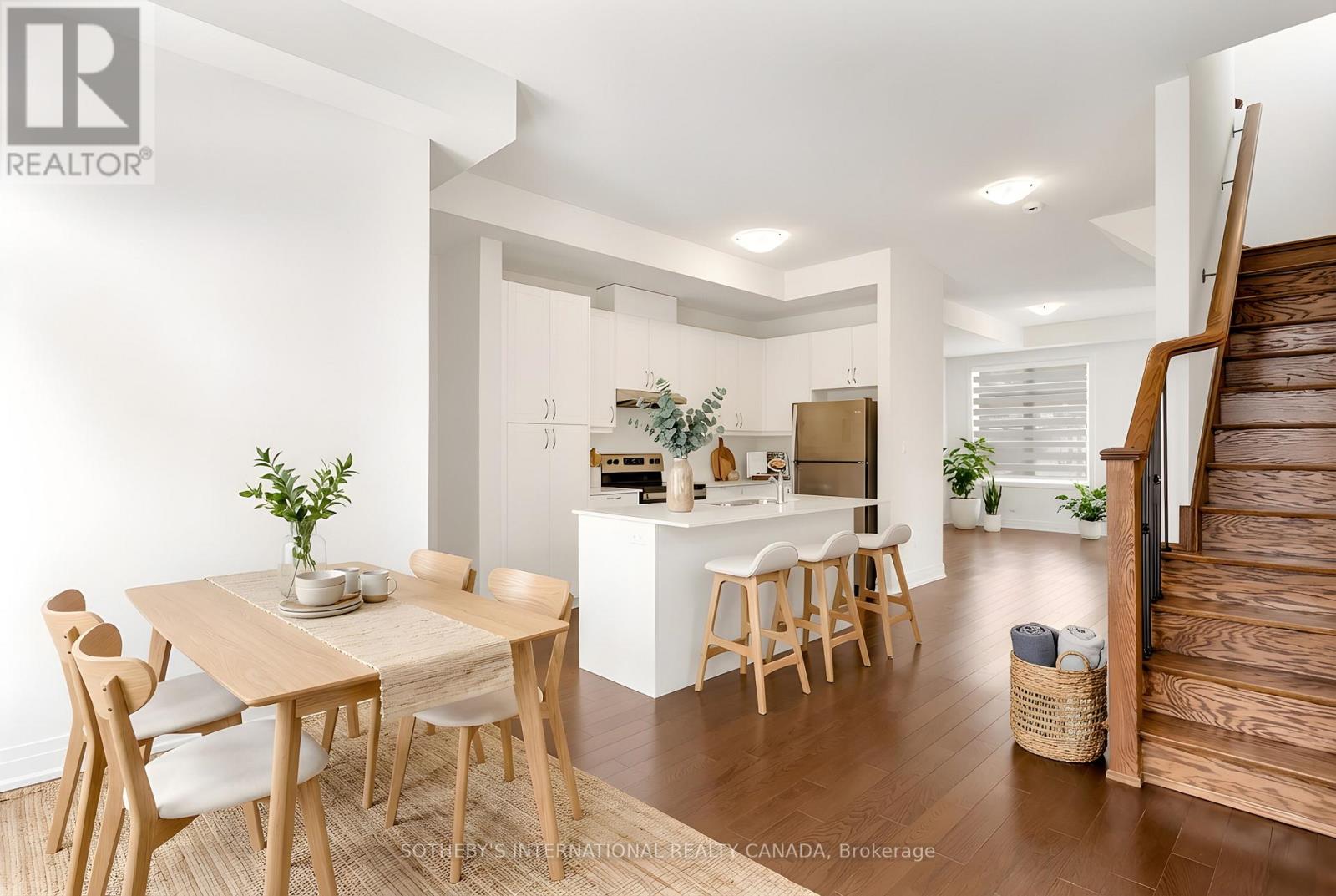 197 Wyndham Street, Mississauga, Ontario  L5M 2S5 - Photo 17 - W12780702