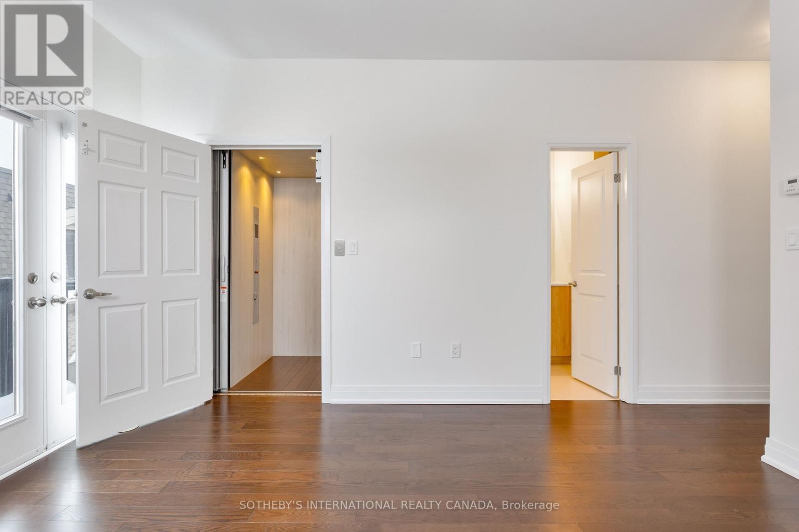 197 Wyndham Street, Mississauga, Ontario  L5M 2S5 - Photo 32 - W12780702