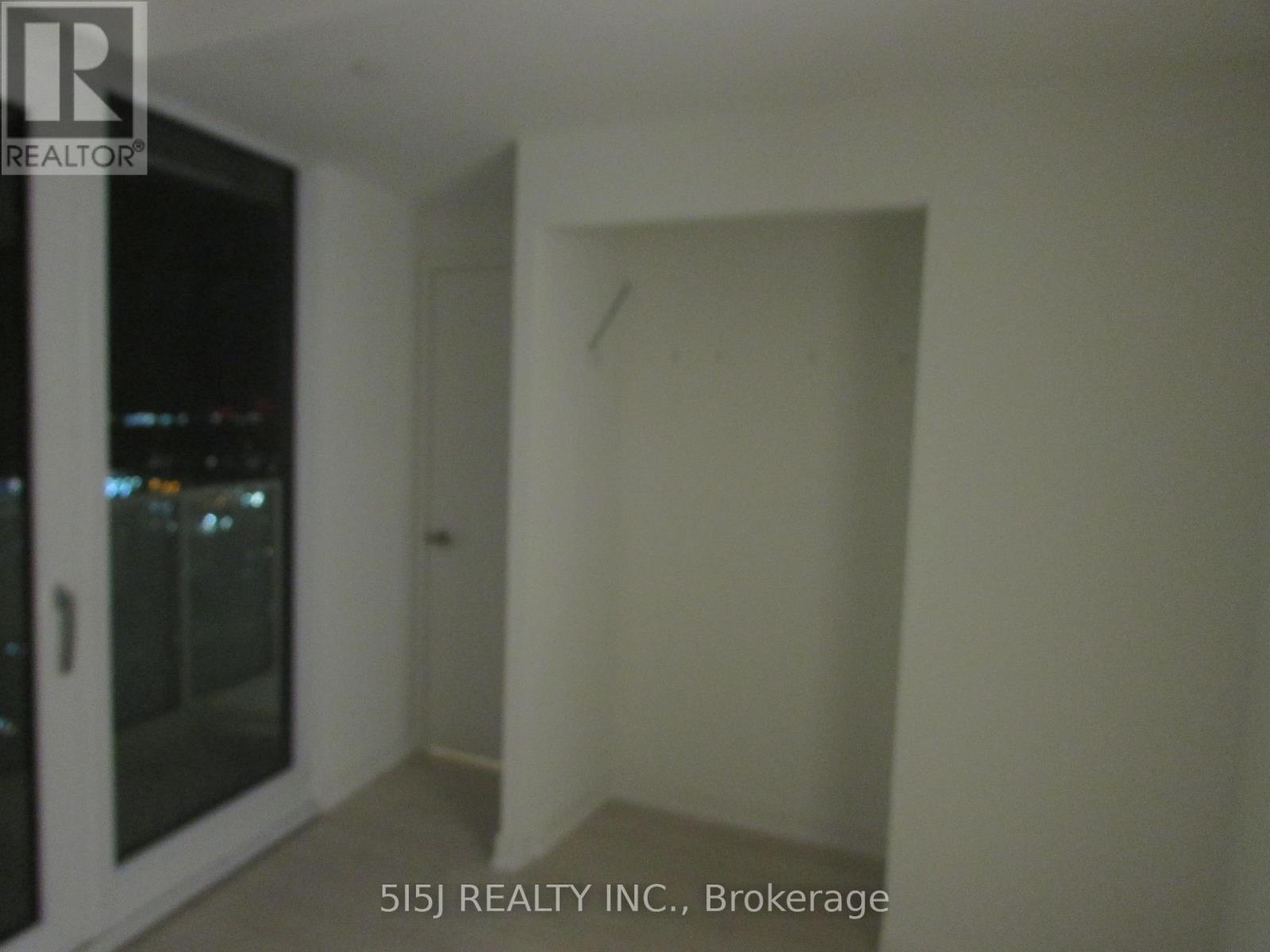 5209 - 3883 Quartz Road, Mississauga, Ontario  L5B 0M4 - Photo 4 - W12780720