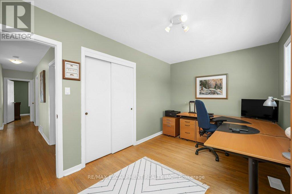 345 Sandlewood Road, Oakville, Ontario  L6L 3S1 - Photo 25 - W12780752