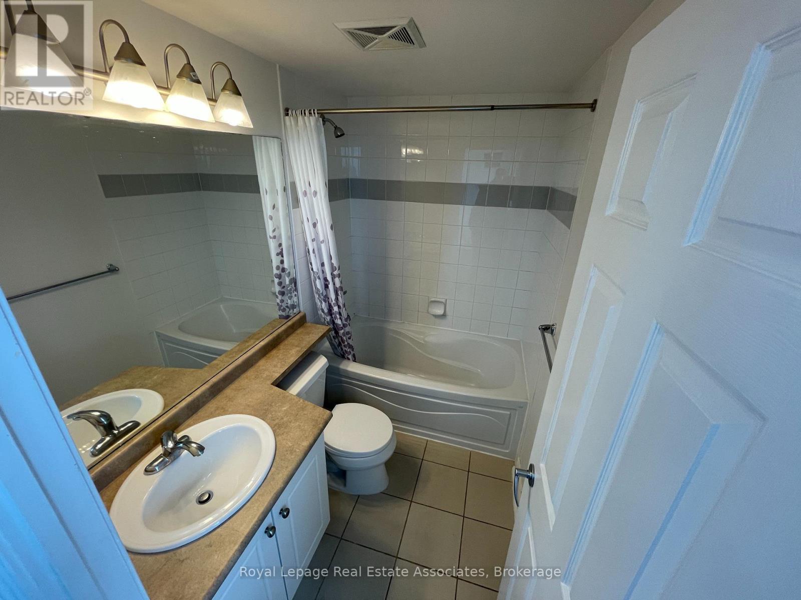 2510 - 3504 Hurontario Street, Mississauga, Ontario  L5B 0B9 - Photo 14 - W12780754