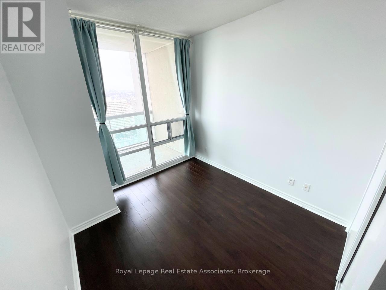 2510 - 3504 Hurontario Street, Mississauga, Ontario  L5B 0B9 - Photo 17 - W12780754