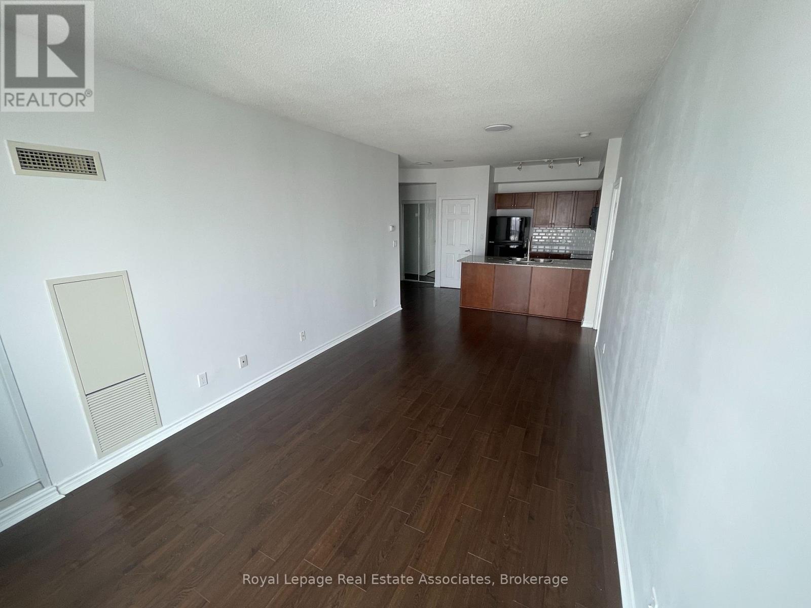 2510 - 3504 Hurontario Street, Mississauga, Ontario  L5B 0B9 - Photo 5 - W12780754