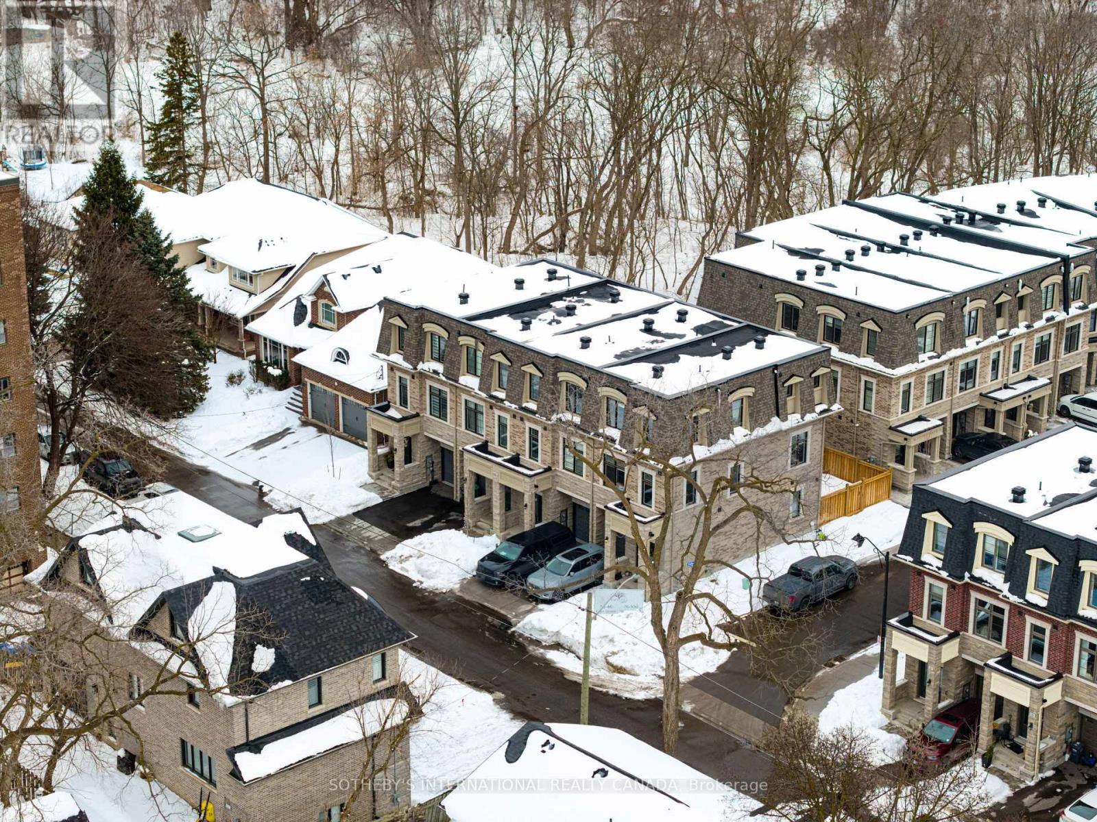 197 Wyndham Street, Mississauga, Ontario  L5M 2S5 - Photo 3 - W12780790