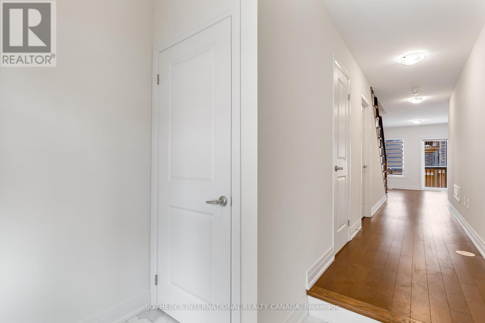 197 Wyndham Street, Mississauga, Ontario  L5M 2S5 - Photo 6 - W12780790