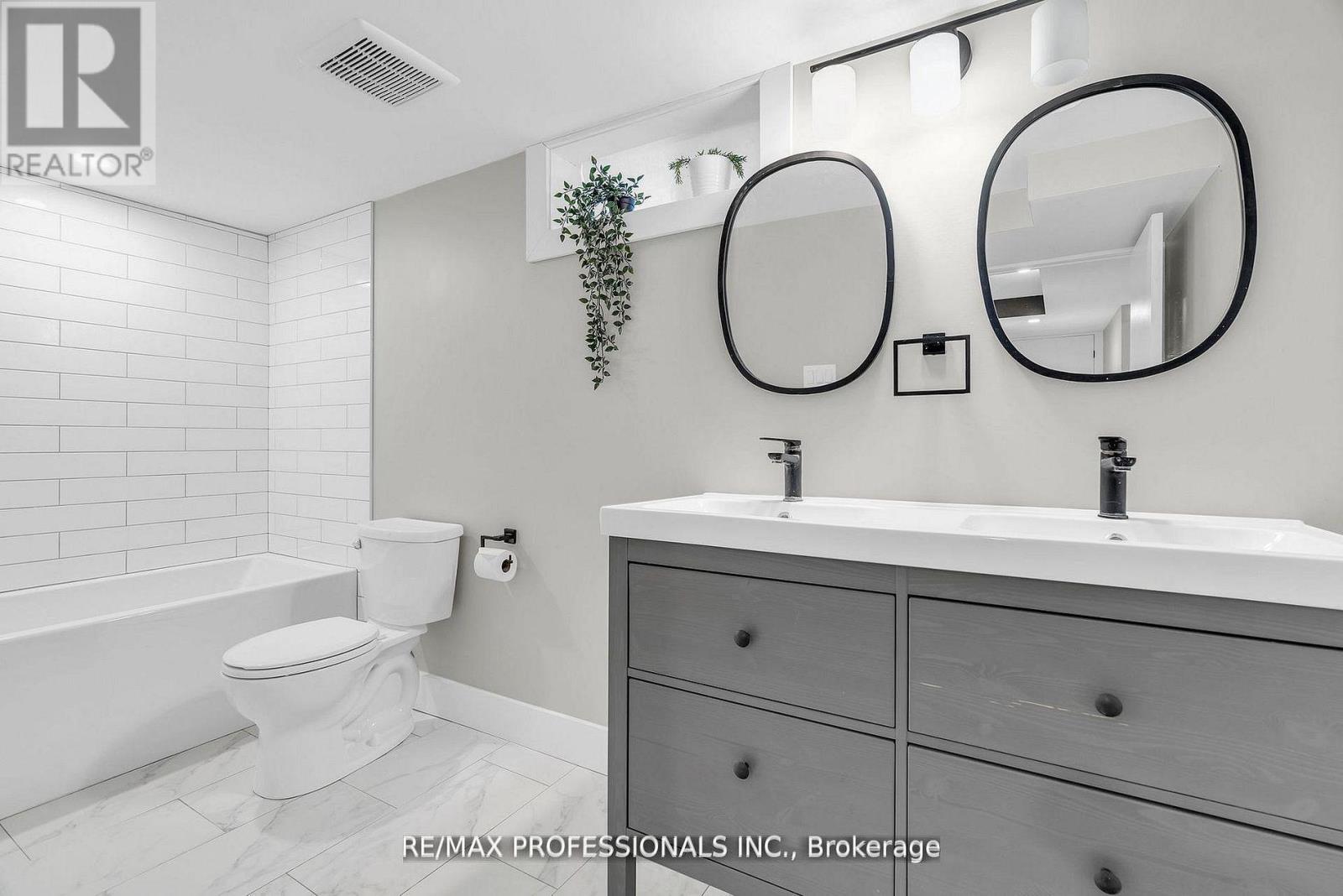 Lower - 139 Byron Avenue, Kitchener, Ontario  N2C 1Z7 - Photo 13 - X12780690