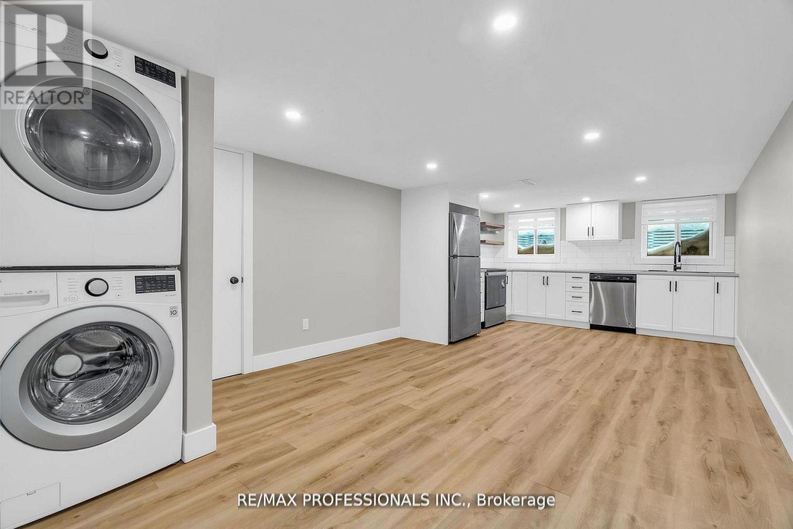 Lower - 139 Byron Avenue, Kitchener, Ontario  N2C 1Z7 - Photo 4 - X12780690