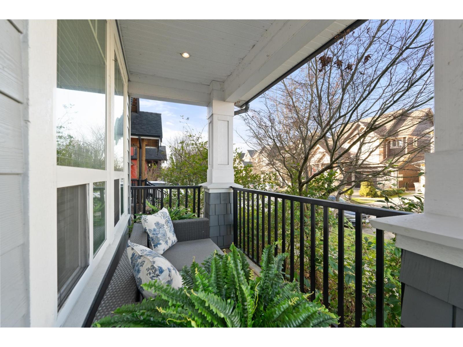 17366 0b Avenue, Surrey, British Columbia  V3Z 8L2 - Photo 5 - R3088732