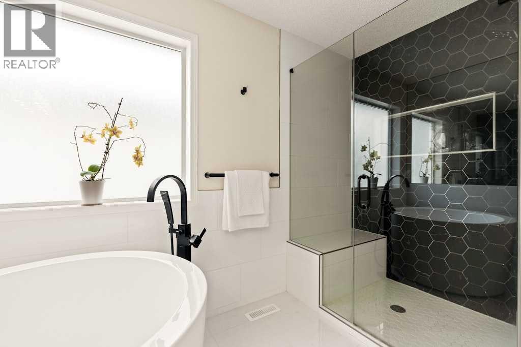 18 Simcoe Terrace Sw, Calgary, Alberta  T3H 4S6 - Photo 24 - A2282856