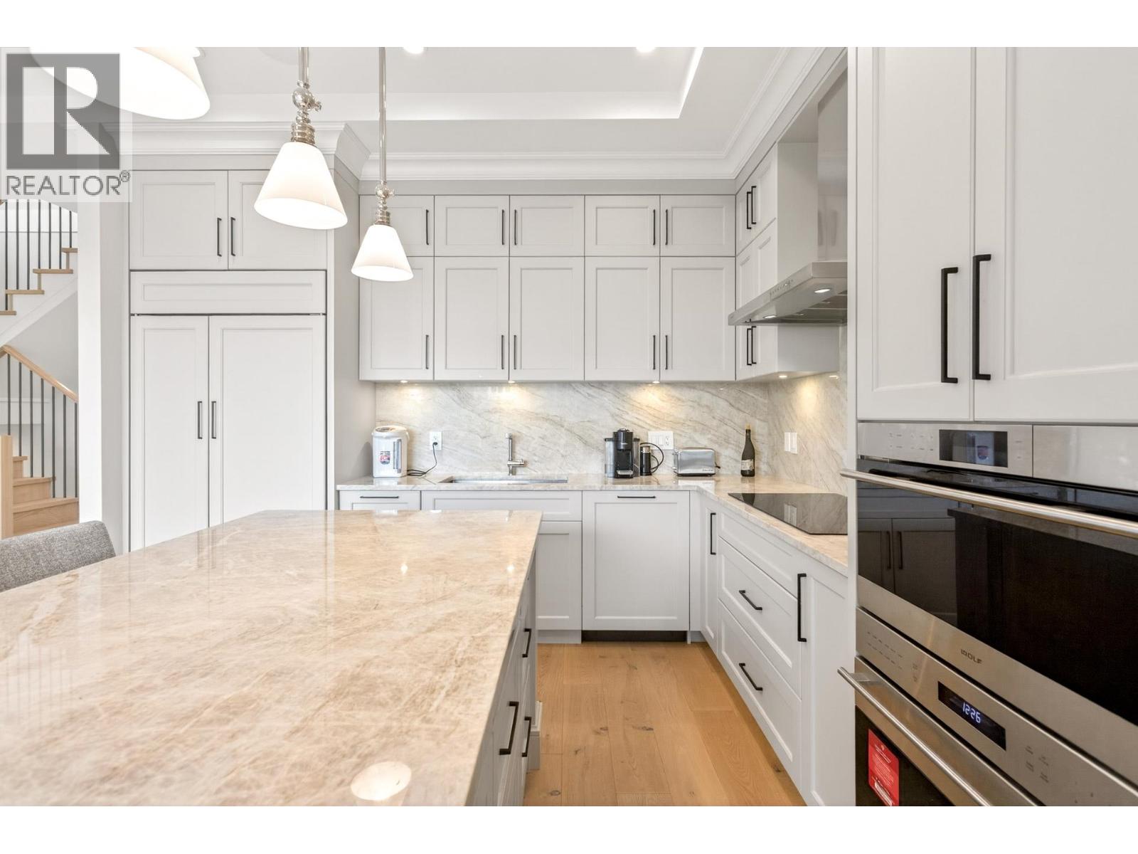 Listing Picture 15 of 32 : 4089 W 19TH AVENUE, Vancouver / 溫哥華 - 魯藝地產 Yvonne Lu Group - MLS Medallion Club Member