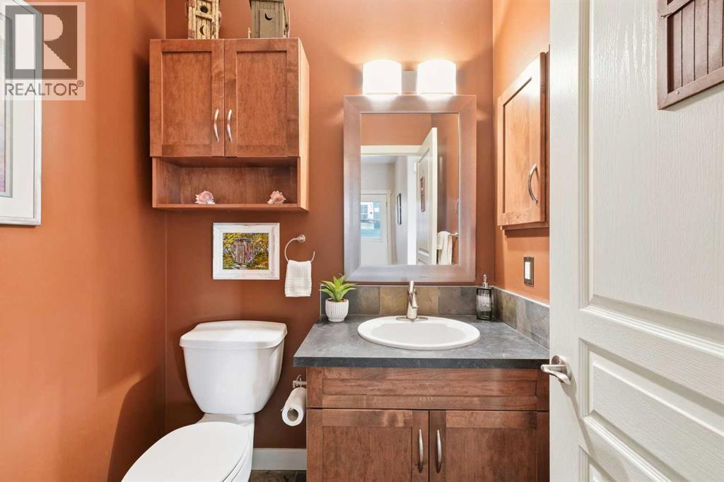 1 River Heights Green, Cochrane, Alberta  T4C 0J6 - Photo 29 - A2283577