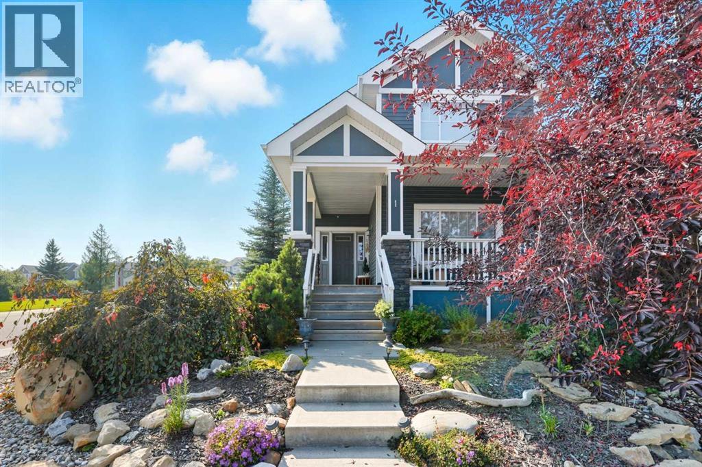 1 River Heights Green, Cochrane, Alberta  T4C 0J6 - Photo 4 - A2283577