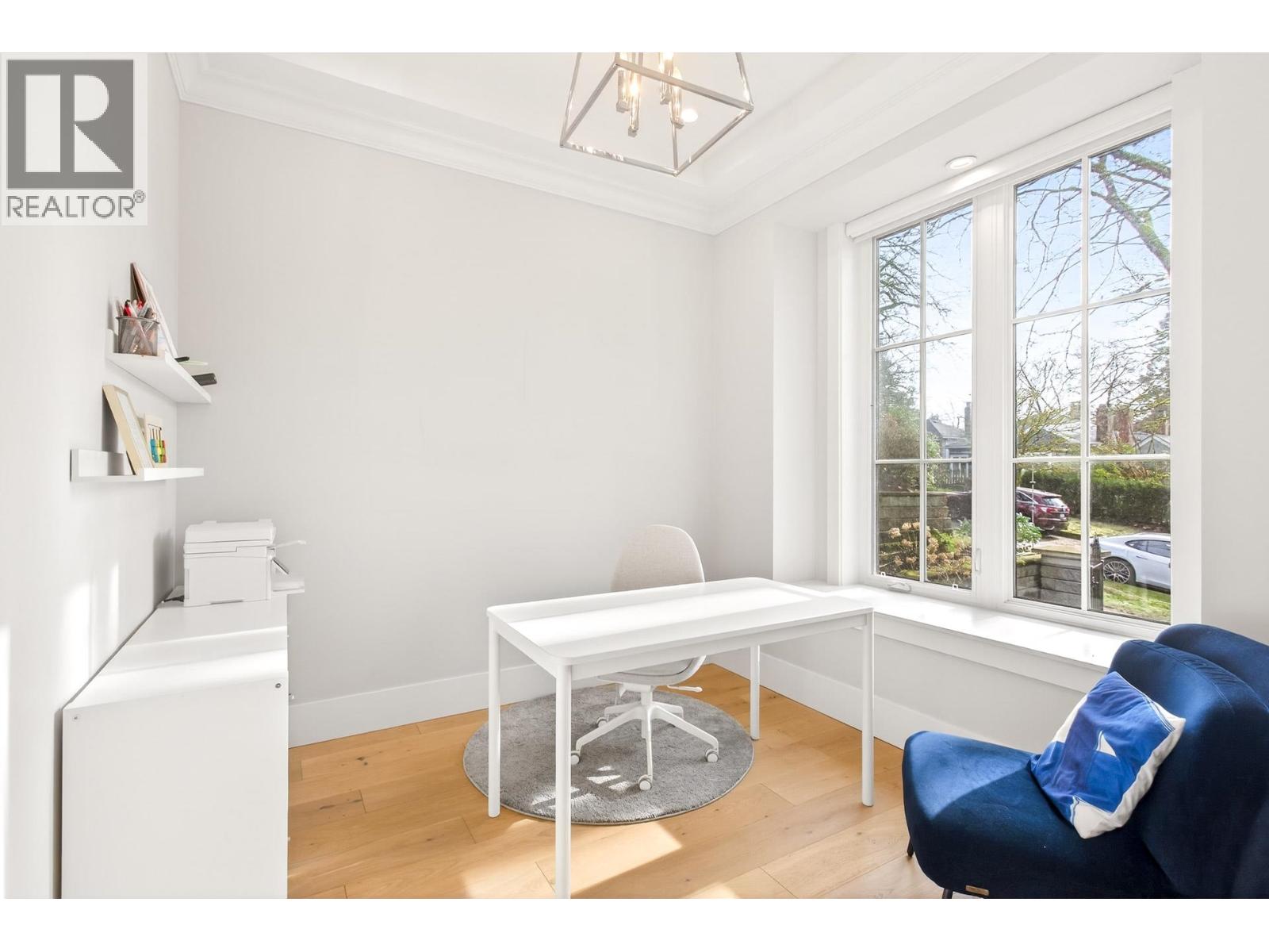 Listing Picture 17 of 32 : 4089 W 19TH AVENUE, Vancouver / 溫哥華 - 魯藝地產 Yvonne Lu Group - MLS Medallion Club Member