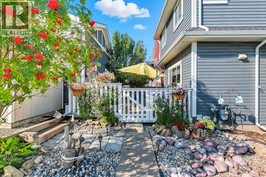 1 River Heights Green, Cochrane, Alberta  T4C 0J6 - Photo 8 - A2283577