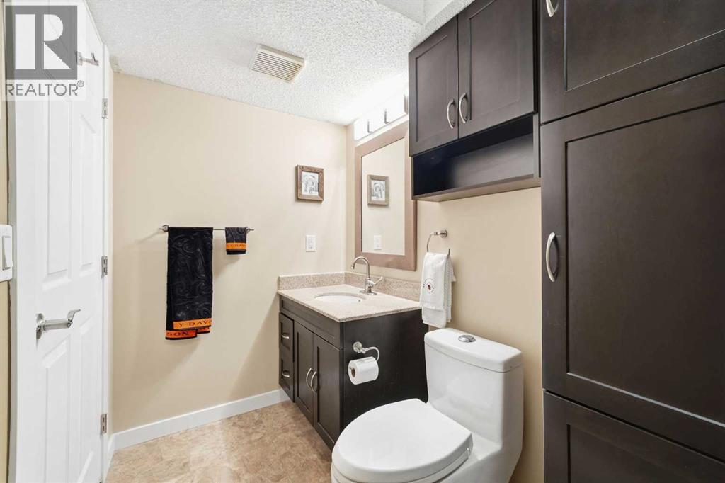 1 River Heights Green, Cochrane, Alberta  T4C 0J6 - Photo 33 - A2283577