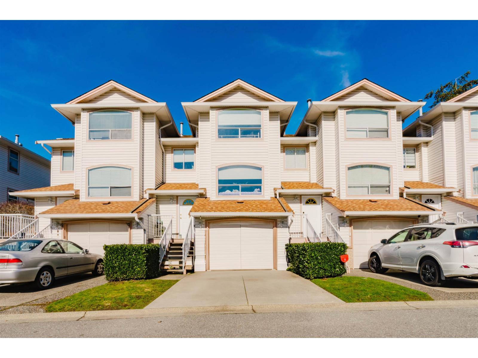 9 7140 132 Street, Surrey, British Columbia  V3W 1J5 - Photo 2 - R3088868