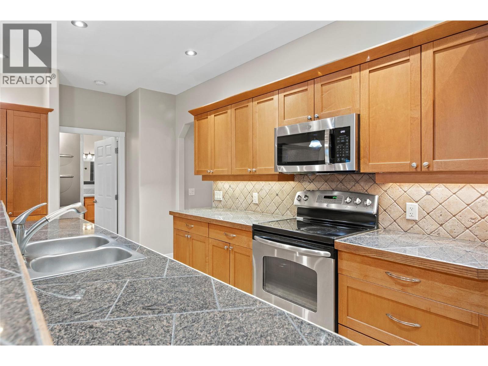 2483 Marine Place, Blind Bay, British Columbia  V0E 1H1 - Photo 21 - 10375705