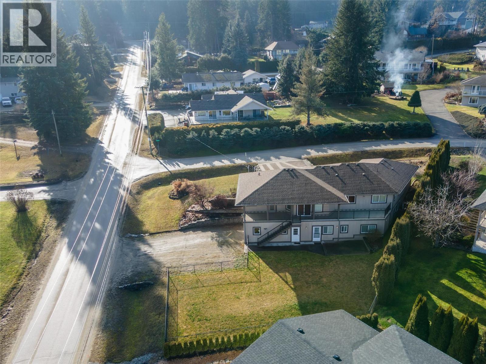 2483 Marine Place, Blind Bay, British Columbia  V0E 1H1 - Photo 7 - 10375705