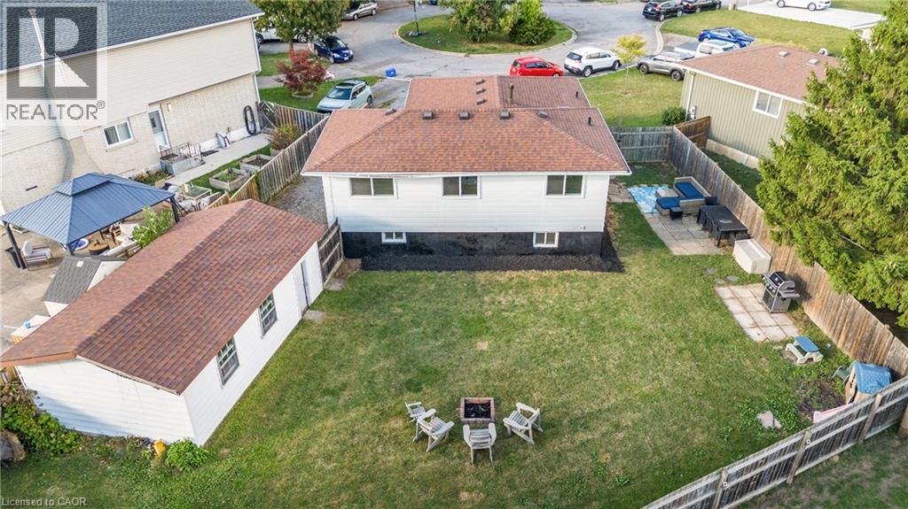 16 Roxborough Court, St. Catharines, Ontario  L2M 6E3 - Photo 3 - 40772856