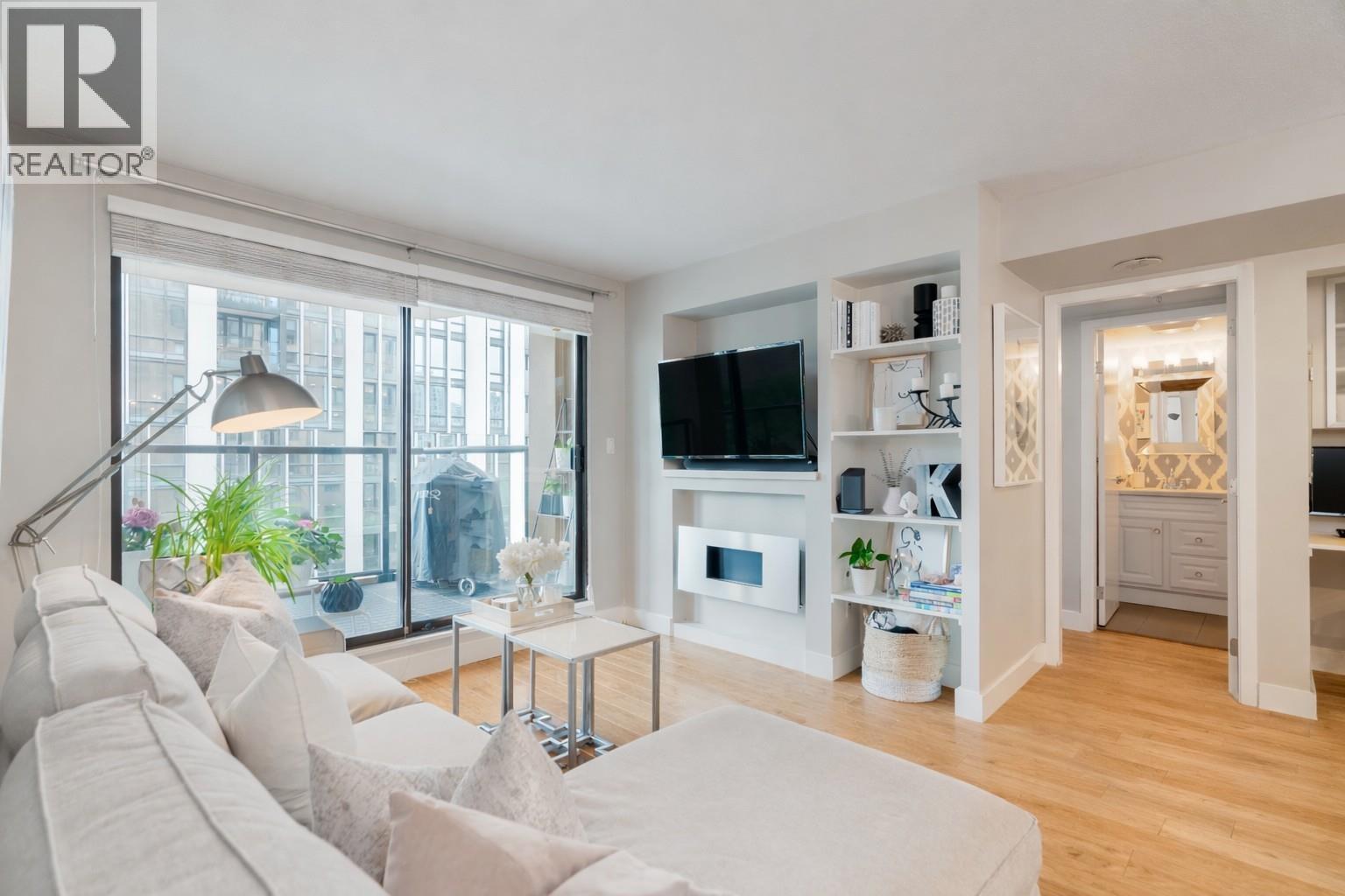 505 488 HELMCKEN STREET, Vancouver, British Columbia