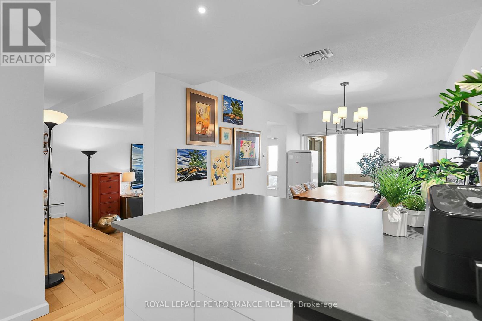 905 - 373 Laurier Avenue E, Ottawa, Ontario  K1N 8X6 - Photo 22 - X12780930