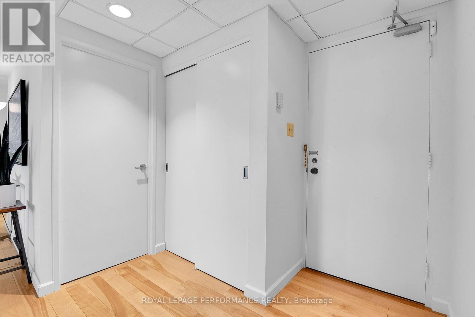 905 - 373 Laurier Avenue E, Ottawa, Ontario  K1N 8X6 - Photo 6 - X12780930