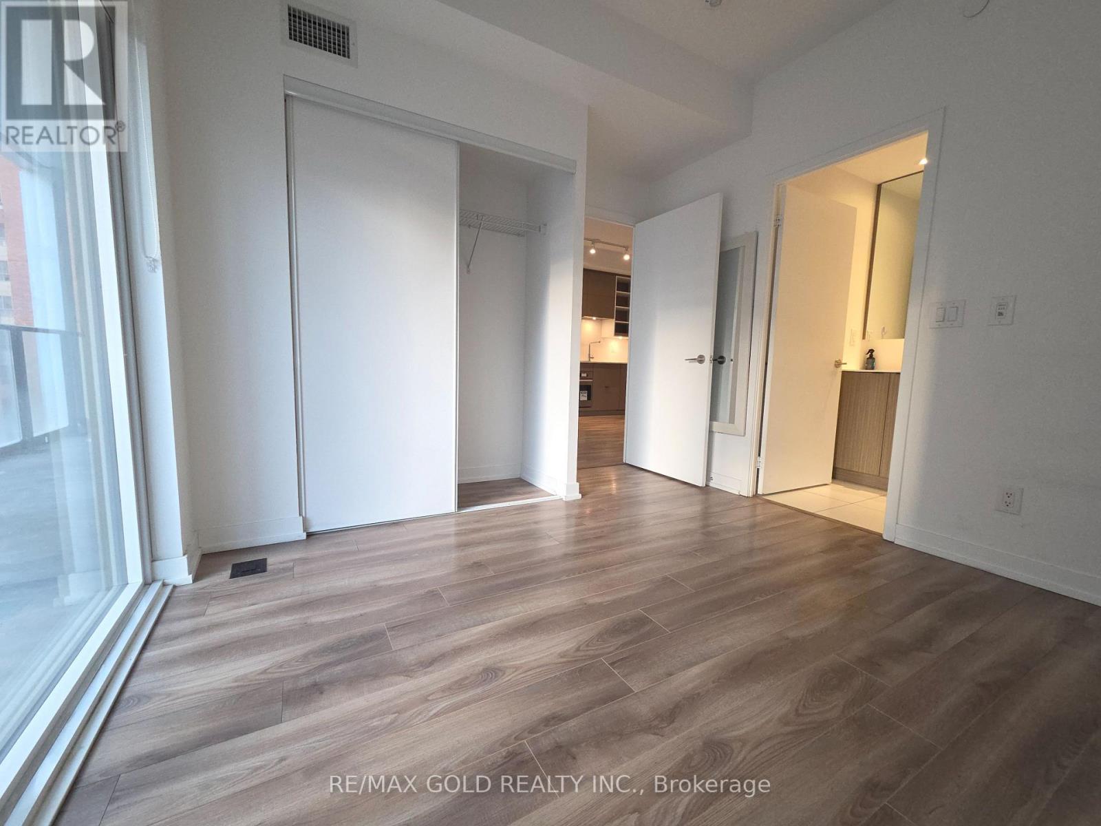 812 - 20 Edward Street W, Toronto, Ontario  M5G 0C5 - Photo 5 - C12780802