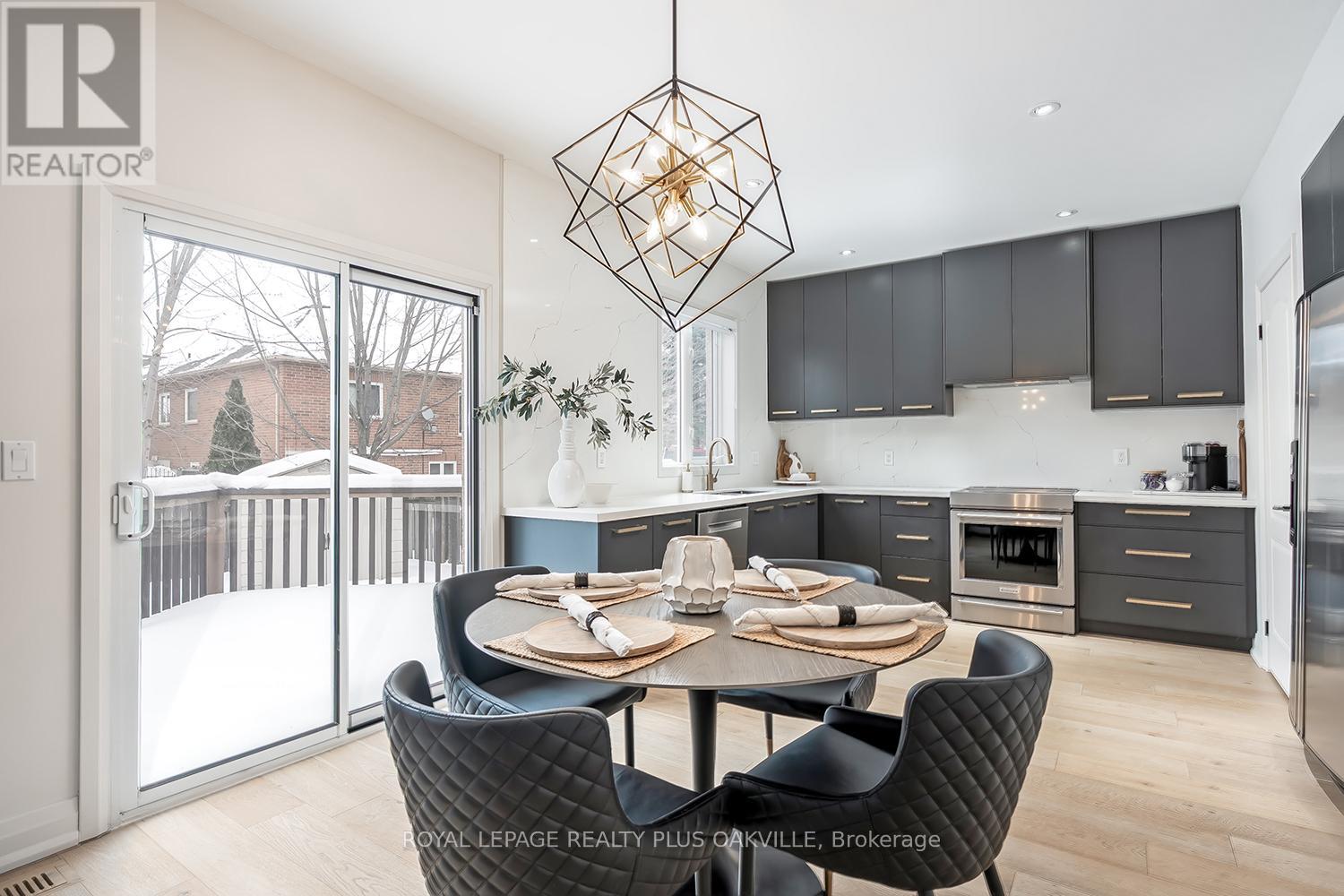 2083 Jaguar Lane, Oakville, Ontario  L6M 4R5 - Photo 18 - W12778662