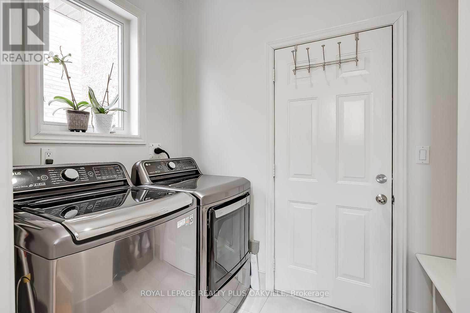 2083 Jaguar Lane, Oakville, Ontario  L6M 4R5 - Photo 25 - W12778662