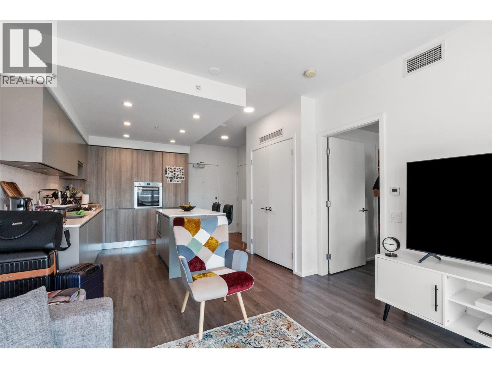 609 3833 Evergreen Place, Burnaby, British Columbia  V3J 0M2 - Photo 7 - R3089077