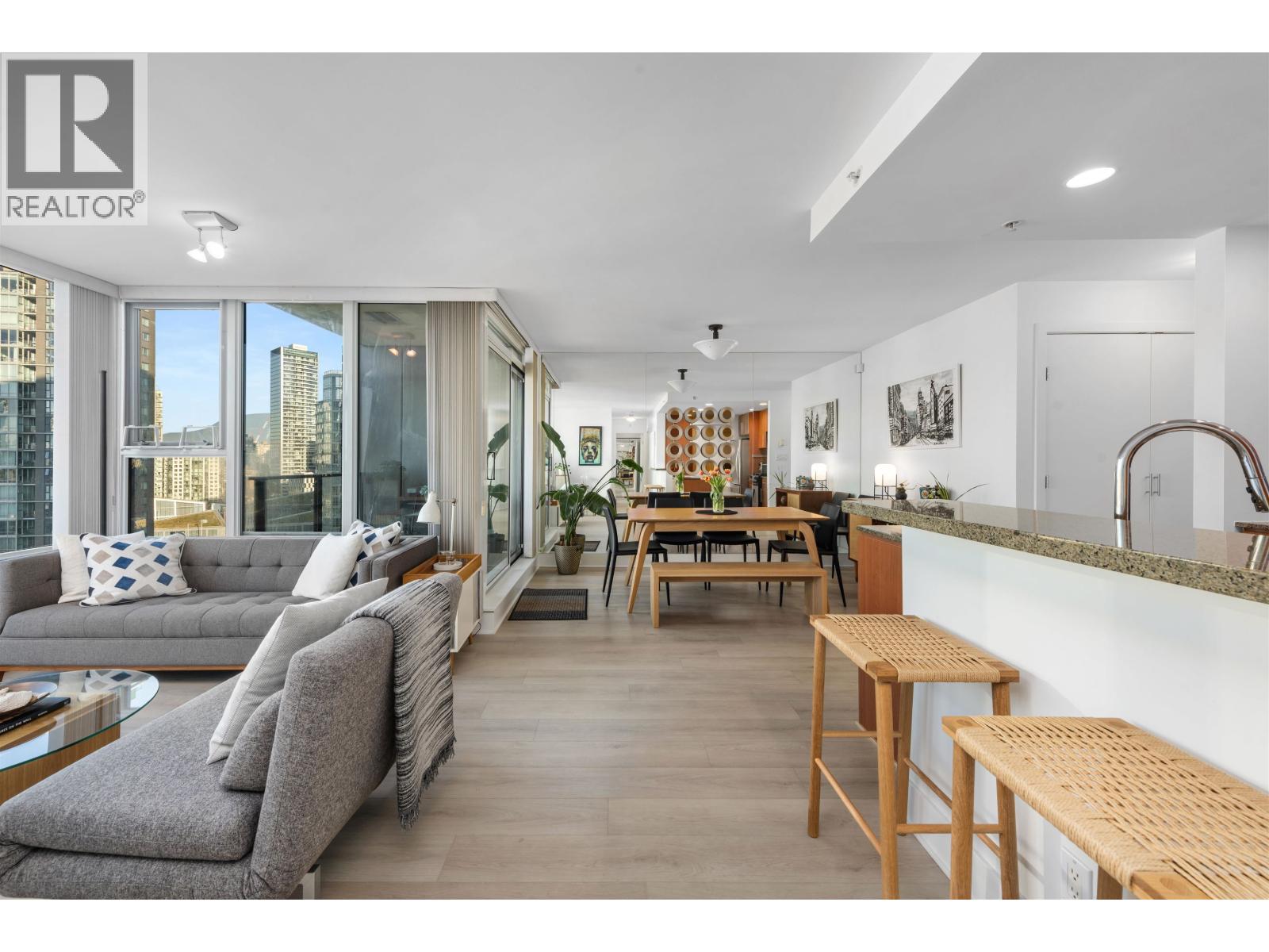 2105 455 Beach Crescent, Vancouver, British Columbia  V6Z 3E5 - Photo 3 - R3089116