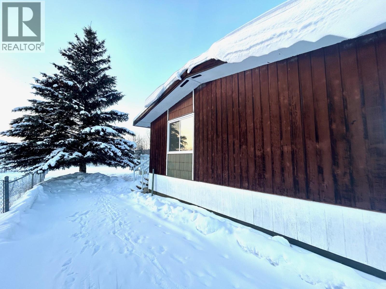 5227 Cottonwood Road, Fort Nelson, British Columbia  V0C 1R0 - Photo 19 - R3089099