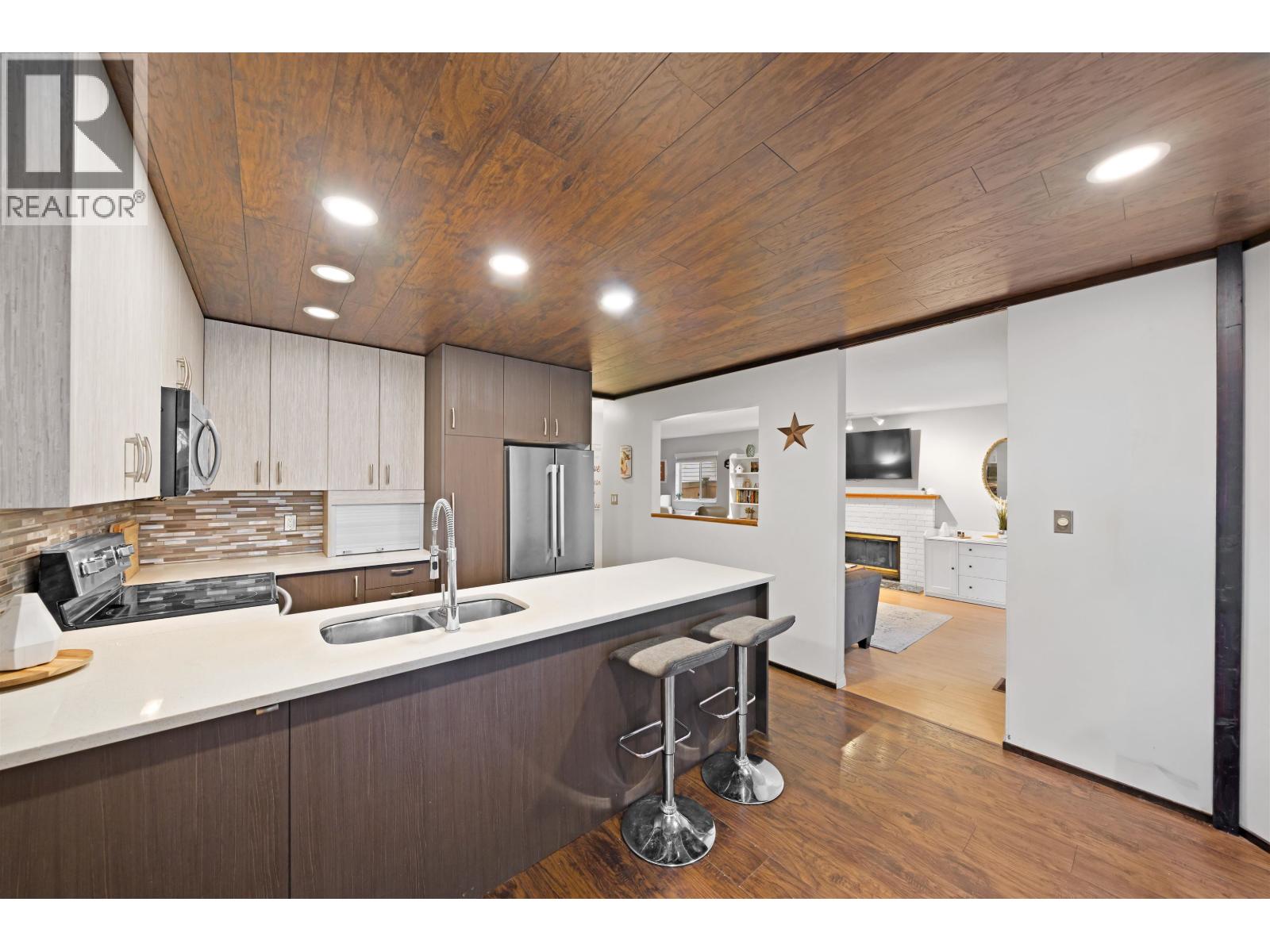 19566 Park Road, Pitt Meadows, British Columbia  V3Y 1B1 - Photo 9 - R3089105