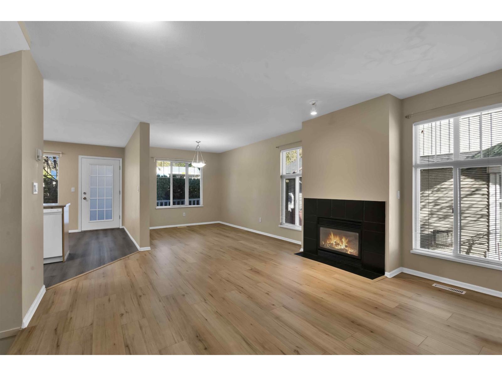 34 6747 137 Street, Surrey, British Columbia  V3W 9C4 - Photo 3 - R3087794