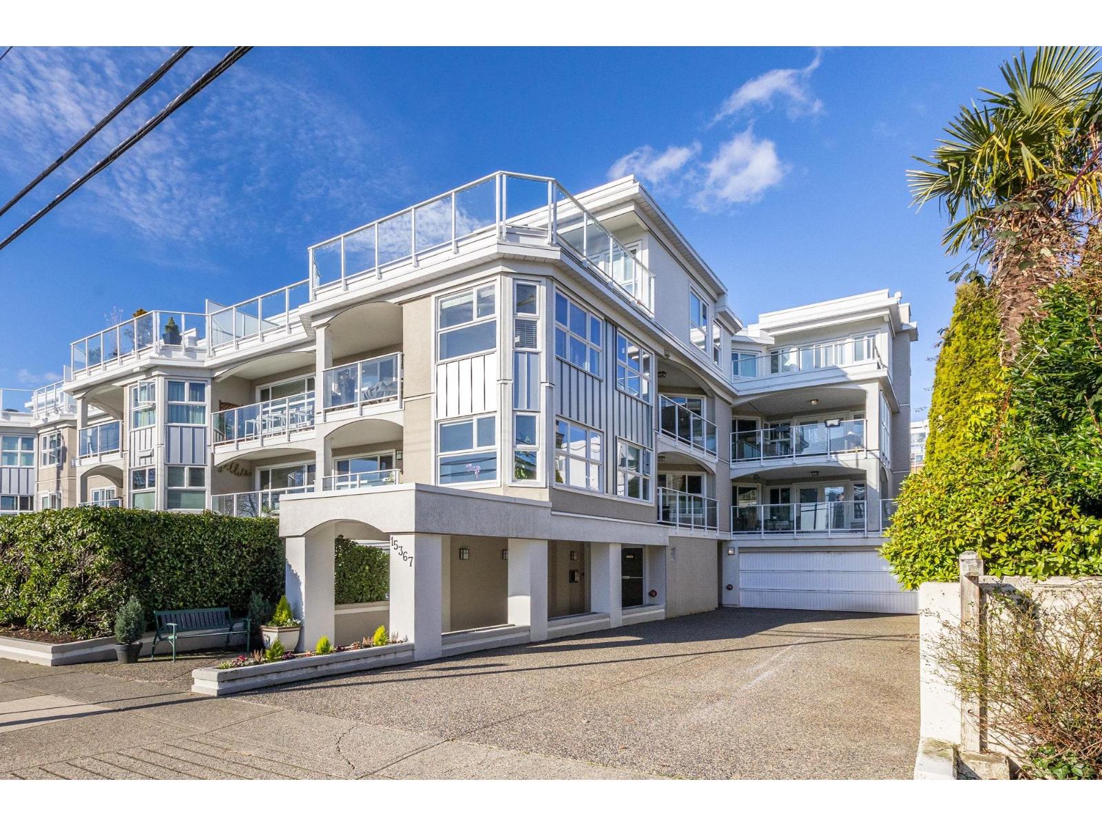 307 15367 BUENA VISTA AVENUE, White Rock, British Columbia