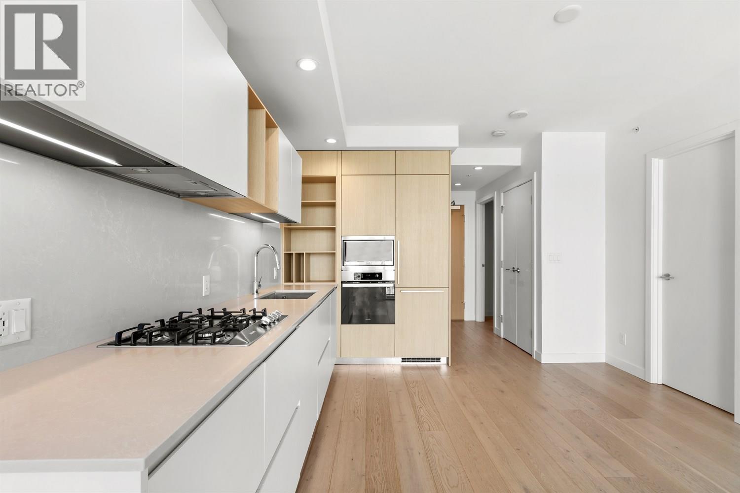 Listing Picture 12 of 40 : 4406 6000 MCKAY AVENUE, Burnaby / 本拿比 - 魯藝地產 Yvonne Lu Group - MLS Medallion Club Member