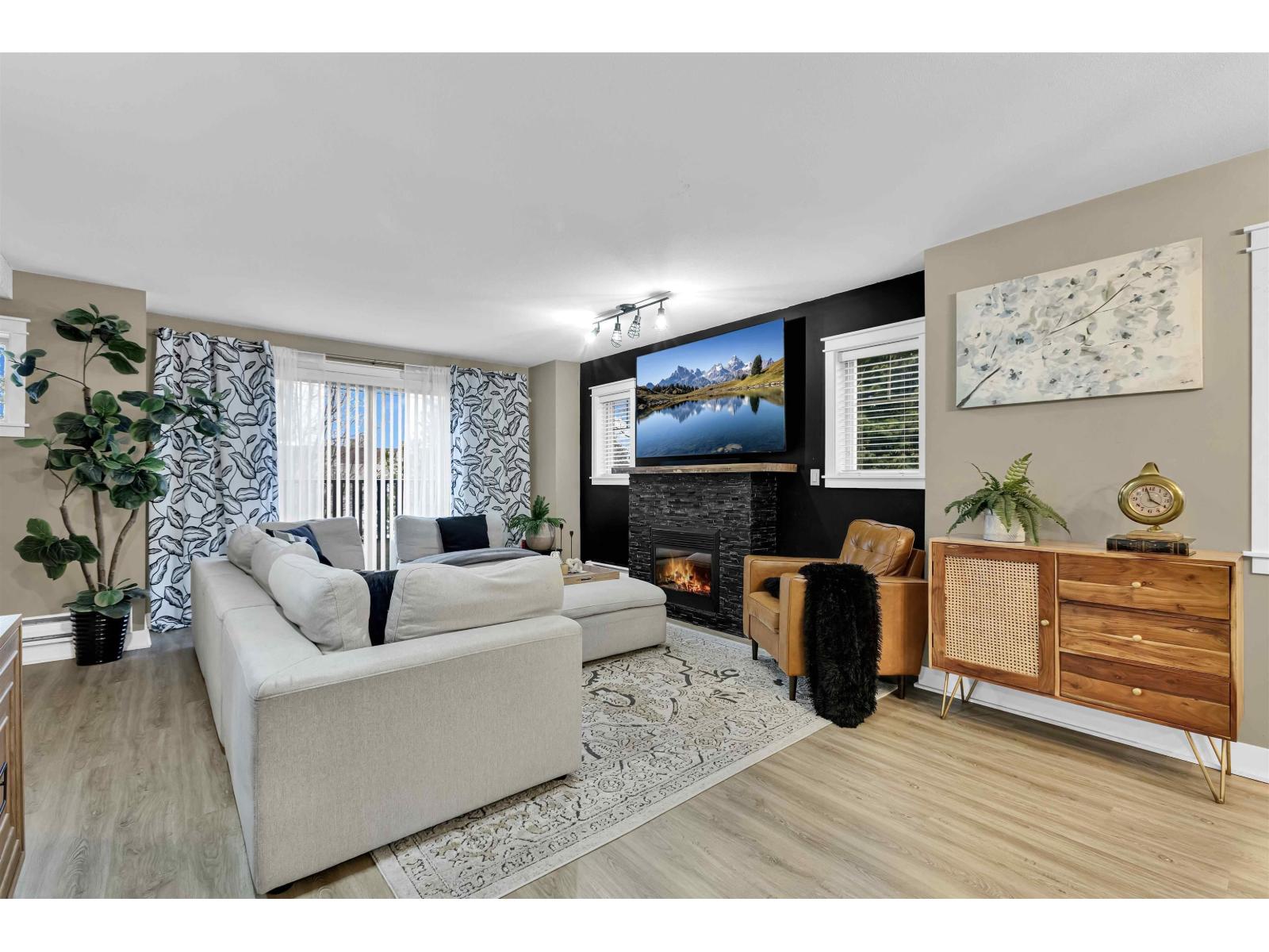 101 13368 72 Avenue, Surrey, British Columbia  V3W 2N6 - Photo 3 - R3088793