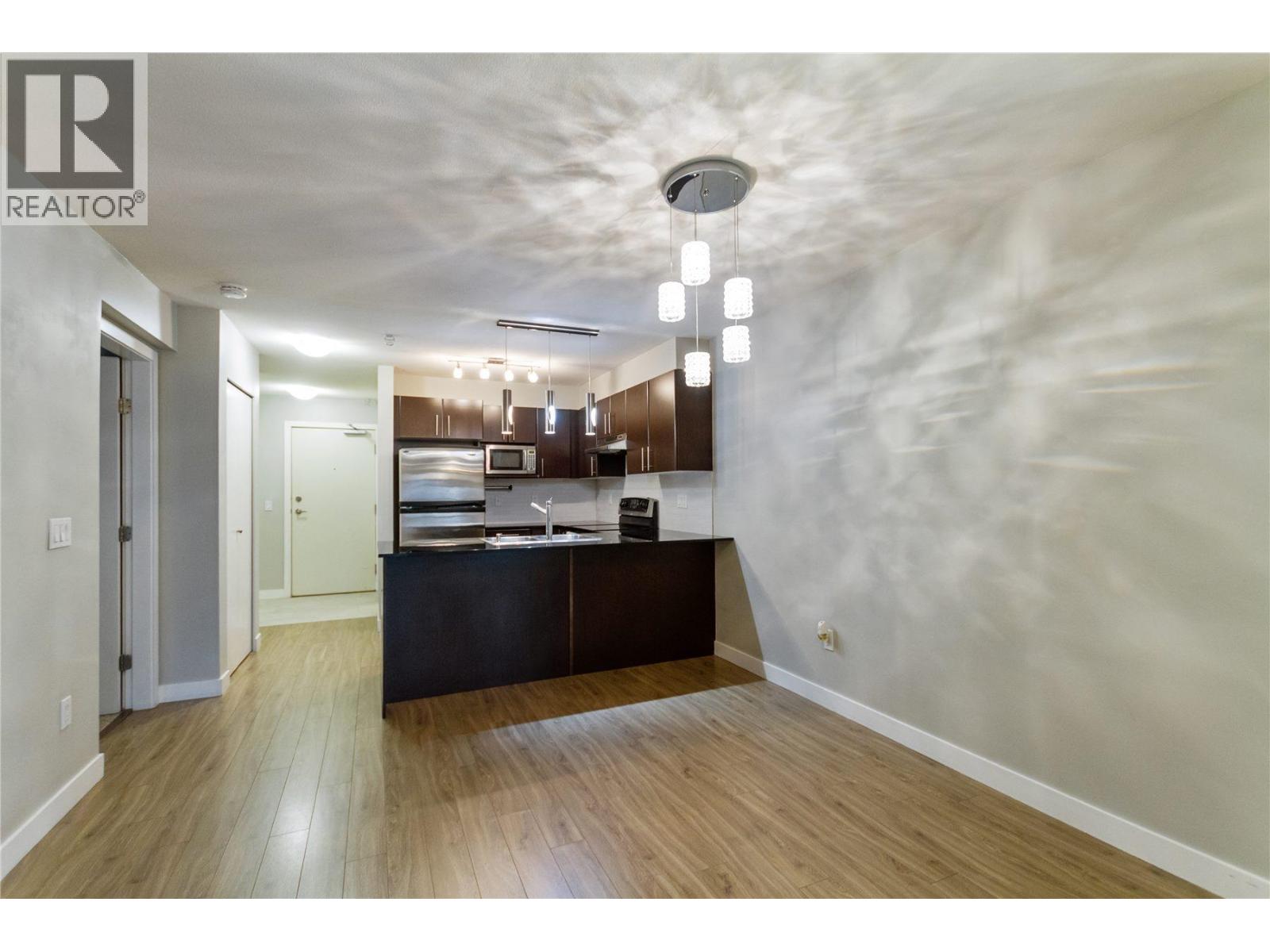 310 1633 Mackay Avenue, North Vancouver, British Columbia  V7P 0A2 - Photo 5 - R3087582