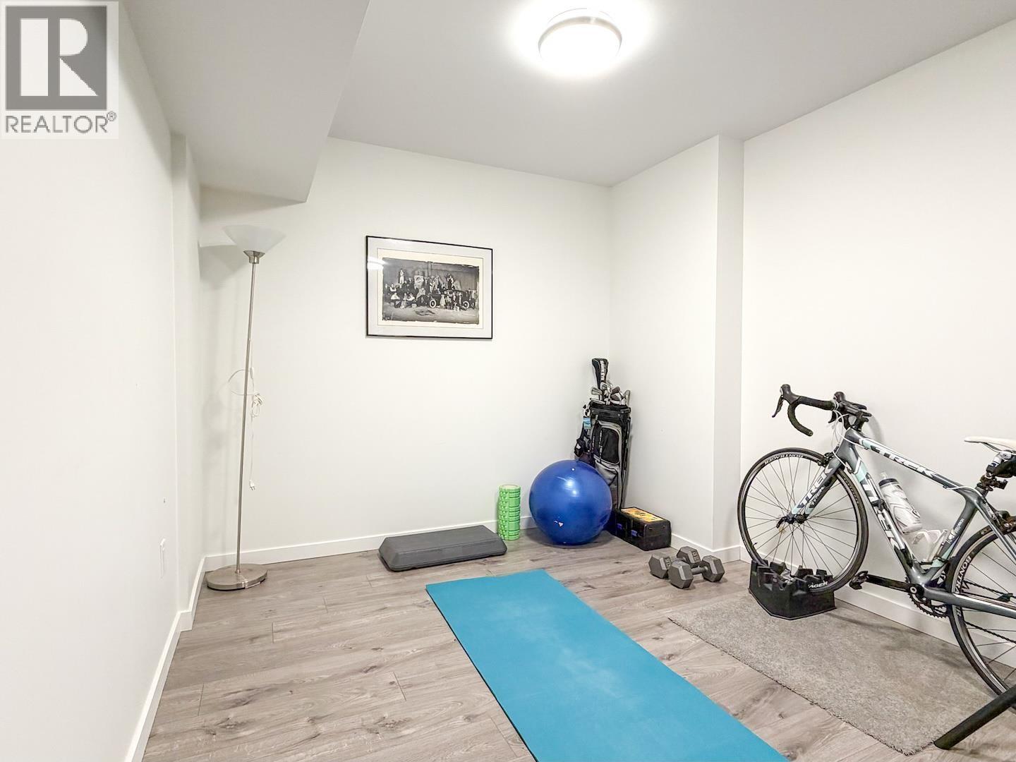 8122 Forest Grove Drive, Burnaby, British Columbia  V5A 4G9 - Photo 26 - R3088848