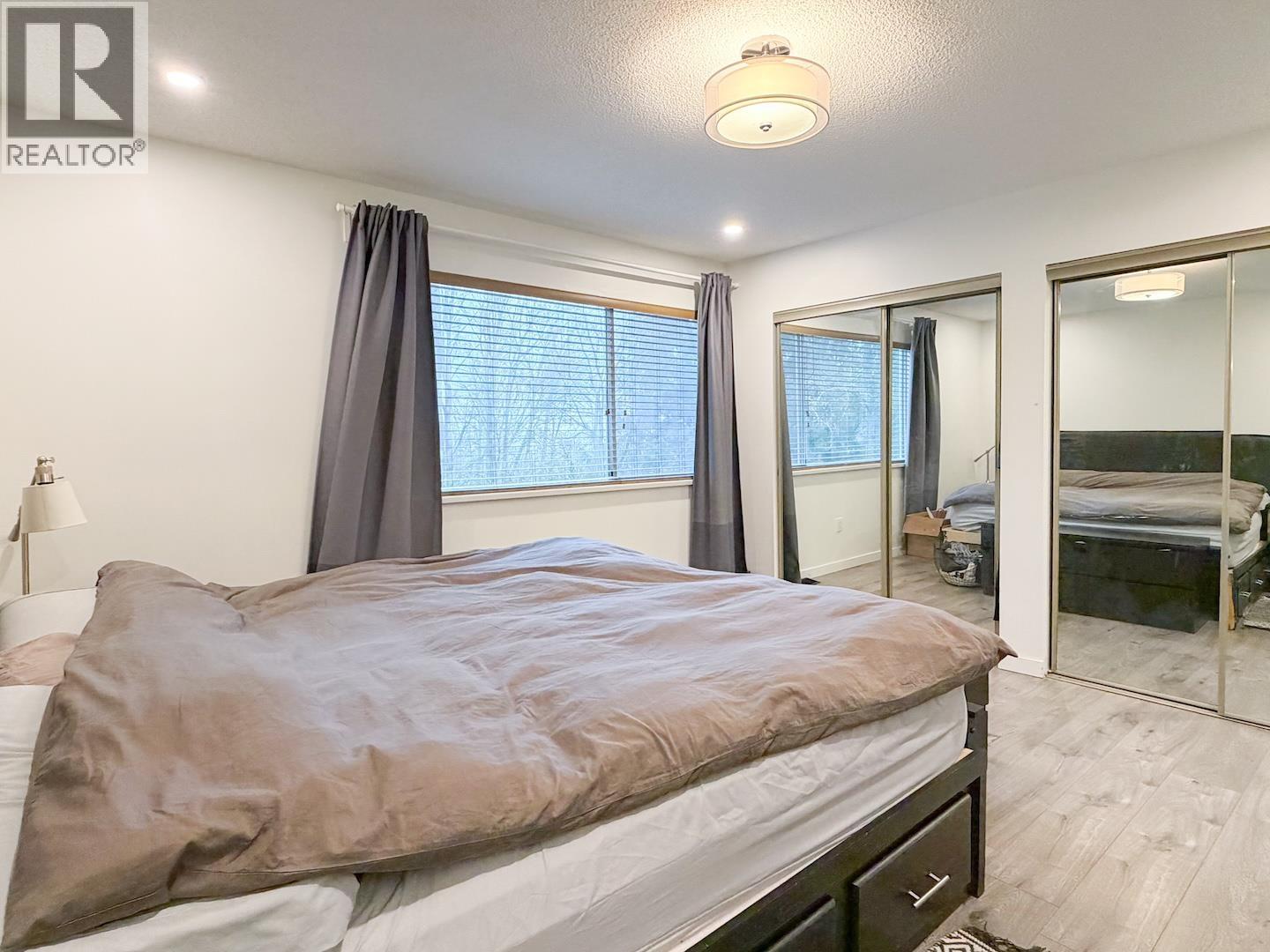 8122 Forest Grove Drive, Burnaby, British Columbia  V5A 4G9 - Photo 16 - R3088848