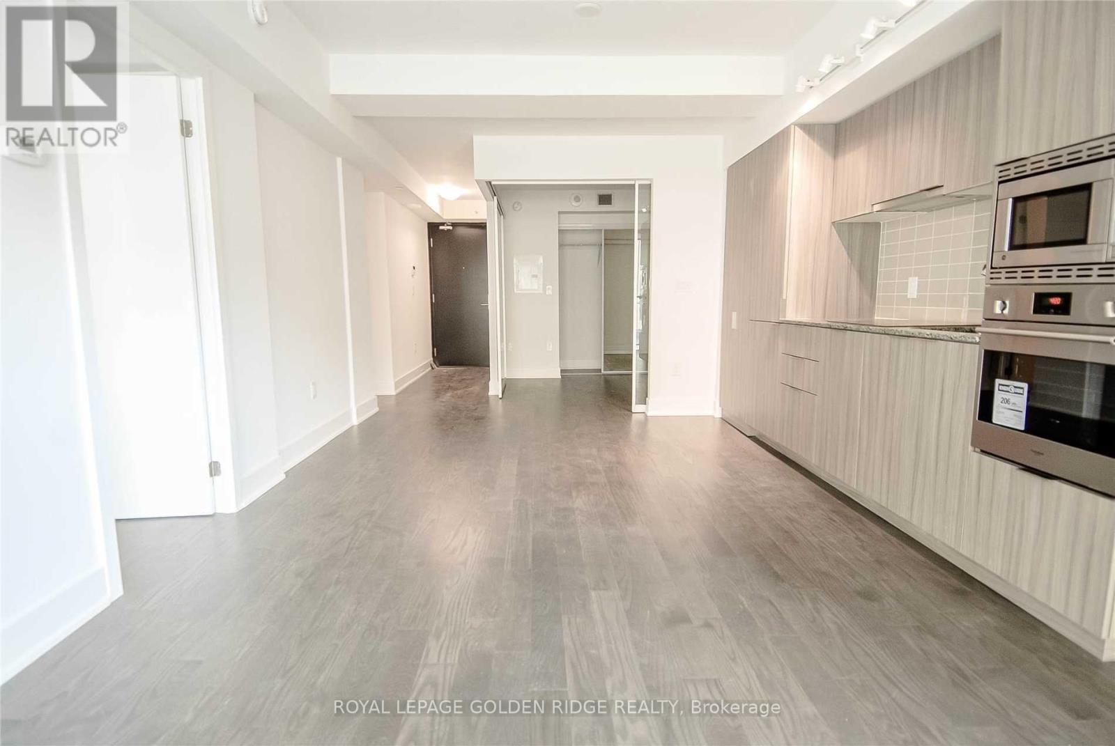 1008 - 955 Bay Street, Toronto (Bay Street Corridor), Ontario  M5S 2A2 - Photo 3 - C12780950