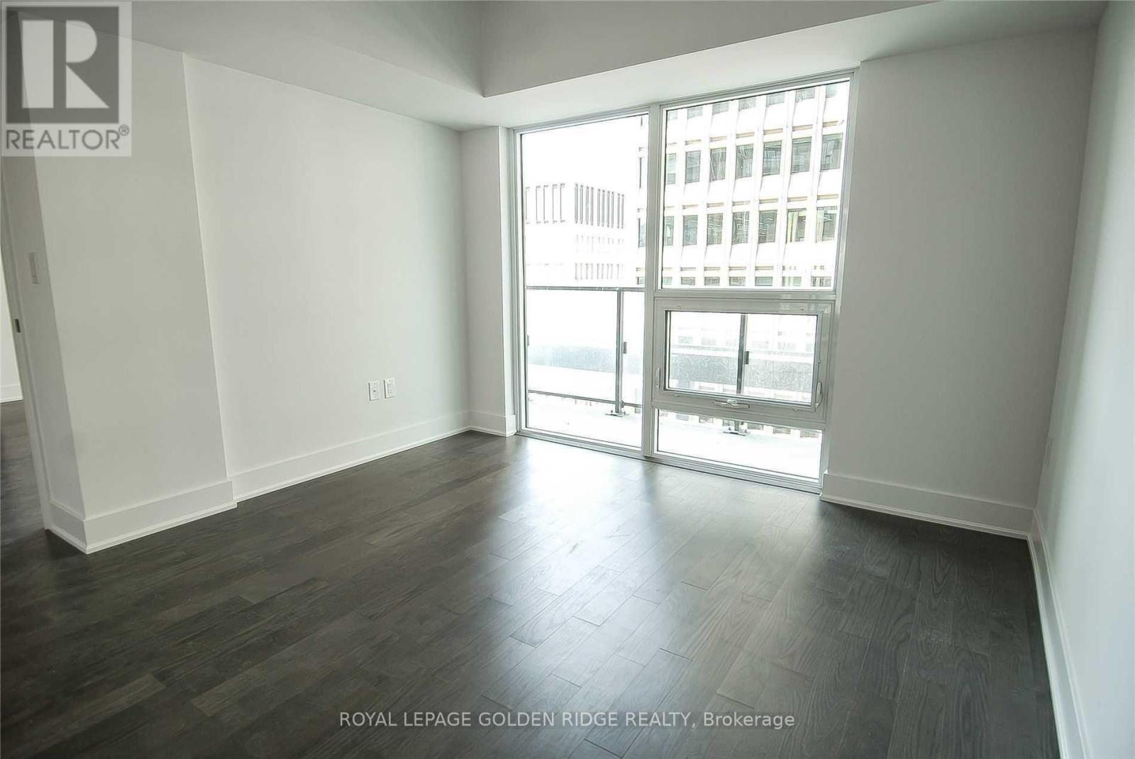 1008 - 955 Bay Street, Toronto (Bay Street Corridor), Ontario  M5S 2A2 - Photo 4 - C12780950