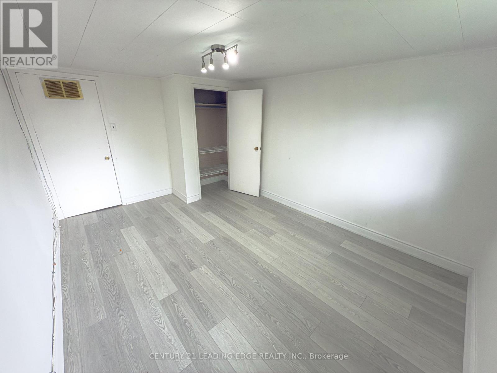 10 Clipper Road, Toronto (Pleasant View), Ontario  M2J 4C9 - Photo 10 - C12780996