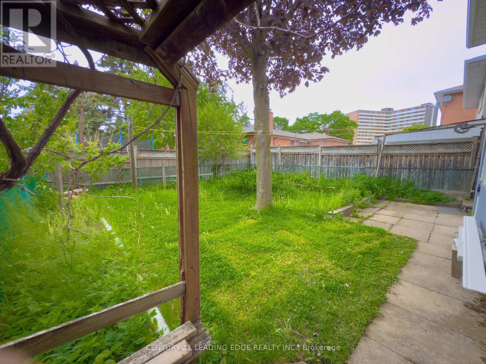 10 Clipper Road, Toronto (Pleasant View), Ontario  M2J 4C9 - Photo 2 - C12780996
